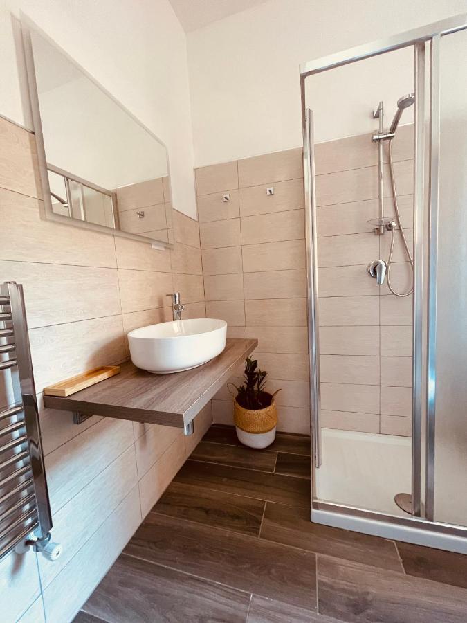 Carducci 83 Bed & Breakfast Pescara Exterior photo